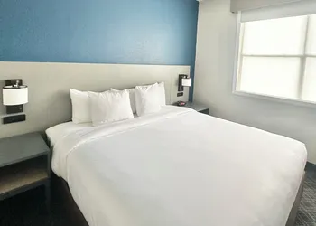 Comfort Inn & Suites Cartersville - Emerson Lake Point hotel thumbnail 6