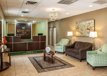 Quality Inn Huntingburg - Jasper hotel thumbnail 3