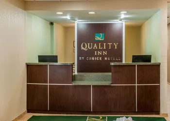 Quality Inn Huntingburg - Jasper hotel thumbnail 5