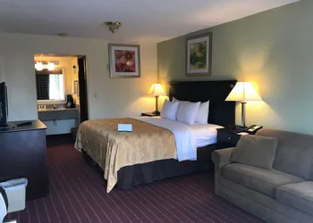 Quality Inn Huntingburg - Jasper hotel thumbnail 6