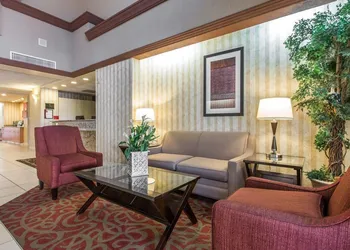 Comfort Suites Palm Desert I-10 hotel thumbnail 2