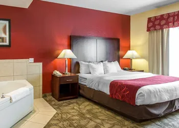 Comfort Suites Palm Desert I-10 hotel thumbnail 8
