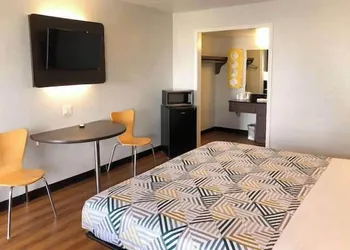 Motel 6 Paris, TX hotel thumbnail 6