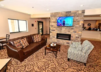 Cobblestone Inn & Suites - Clarion hotel thumbnail 4