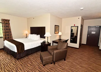 Cobblestone Inn & Suites - Clarion hotel thumbnail 6