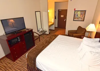 Cobblestone Inn & Suites - Clarion hotel thumbnail 7