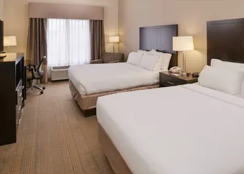 Holiday Inn Express & Suites Sikeston Southwest by IHG hotel thumbnail 4