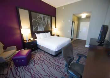 DoubleTree by Hilton Hotel Savannah Historic District hotel thumbnail 7