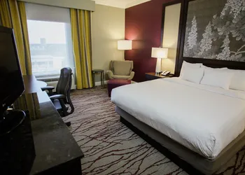 DoubleTree by Hilton Hotel Savannah Historic District hotel thumbnail 8