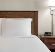 Travelodge by Wyndham Vaughn hotel detail image 7