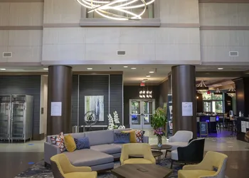 Crowne Plaza SHENANDOAH - WOODLANDS AREA by IHG hotel thumbnail 4