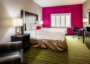 Best Western Plus Dilley Inn & Suites hotel thumbnail 3