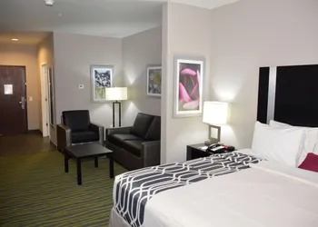 Best Western Plus Dilley Inn & Suites hotel thumbnail 8