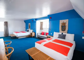Hamlet Inn hotel thumbnail 5