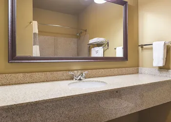 La Quinta Inn & Suites by Wyndham Trinidad hotel thumbnail 8