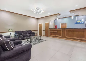 Days Inn by Wyndham Baytown East hotel thumbnail 3