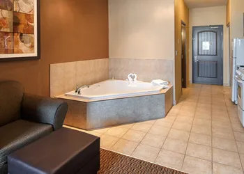 Best Western Estevan Inn & Suites hotel thumbnail 3