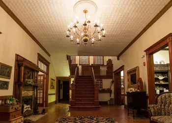 Grand Victorian Inn hotel thumbnail 2