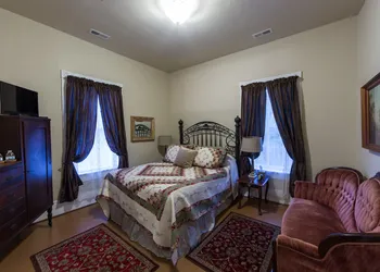 Grand Victorian Inn hotel thumbnail 8