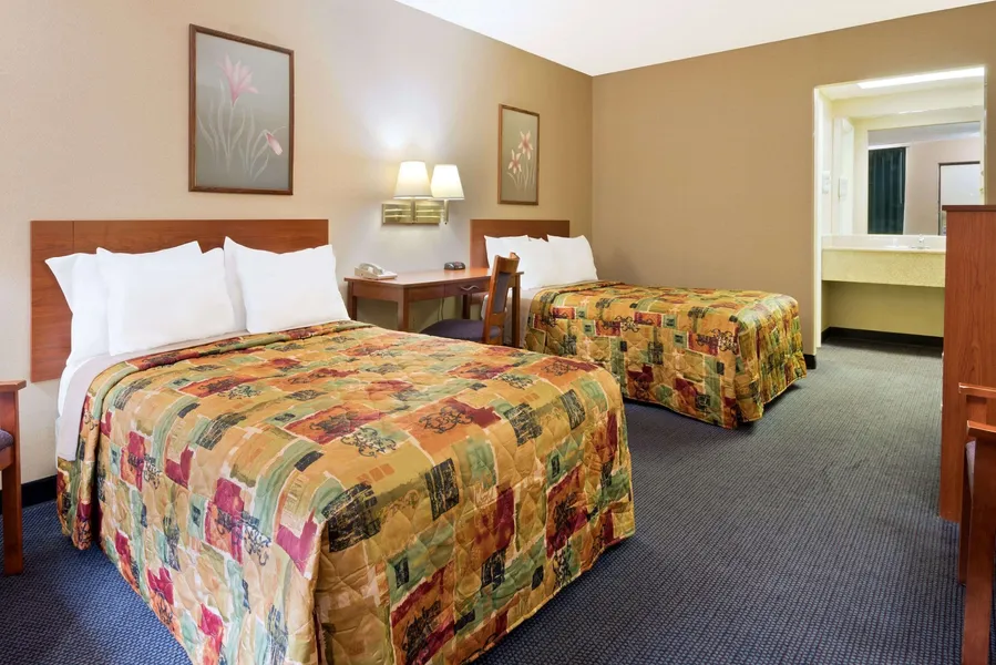Knights Inn Elizabethtown hotel detail image 6