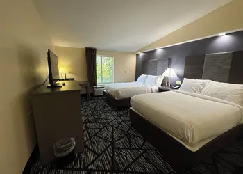 Plymouth Bay Inn and Suites hotel thumbnail 7