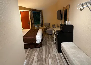 A-1 Budget Motel hotel thumbnail 3