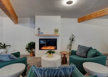 Adobe Resort hotel thumbnail 3