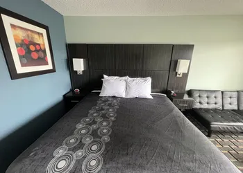 Executive Inn hotel thumbnail 3