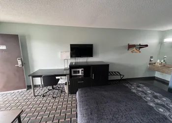 Executive Inn hotel thumbnail 4