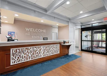 Hampton Inn Bordentown hotel thumbnail 3