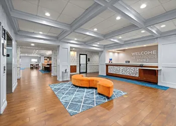 Hampton Inn Bordentown hotel thumbnail 4