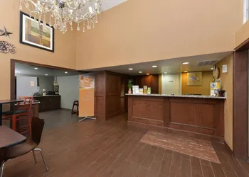 Quality Inn Gonzales hotel thumbnail 2