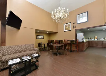 Quality Inn Gonzales hotel thumbnail 3