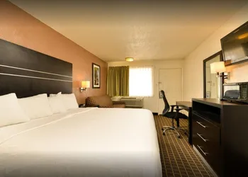 Quality Inn Gonzales hotel thumbnail 4