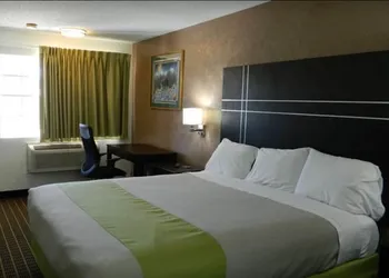 Quality Inn Gonzales hotel thumbnail 5