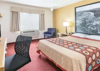 Super 8 by Wyndham Grapevine/DFW Airport Northwest hotel thumbnail 7