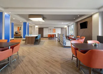 Holiday Inn Express & Suites Aiken by IHG hotel thumbnail 3