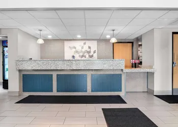 Best Western Plus Flint Airport Inn & Suites hotel thumbnail 2