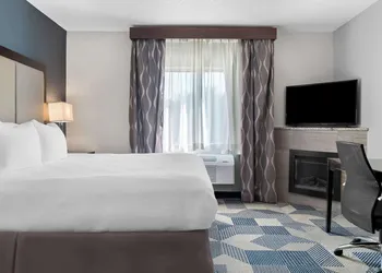 Best Western Plus Flint Airport Inn & Suites hotel thumbnail 5
