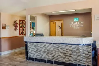 Quality Inn & Suites Prairie Du Chien hotel thumbnail 4