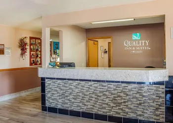 Quality Inn & Suites Prairie Du Chien hotel thumbnail 4