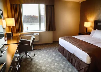 Doubletree By Hilton Lawrenceburg hotel thumbnail 5