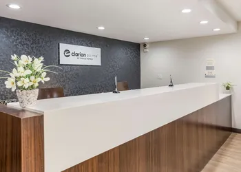 Clarion Pointe East Lansing University Area hotel thumbnail 2
