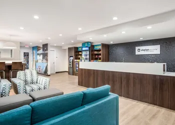 Clarion Pointe East Lansing University Area hotel thumbnail 3