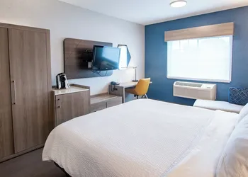 Holiday Inn Express Oakdale by IHG hotel thumbnail 6