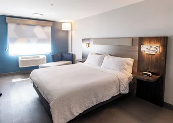 Holiday Inn Express Oakdale by IHG hotel thumbnail 7