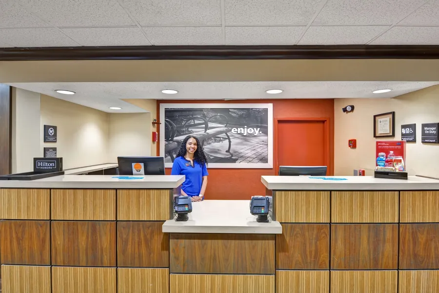 Hampton Inn Albany-Wolf Road (Airport) hotel detail image 2