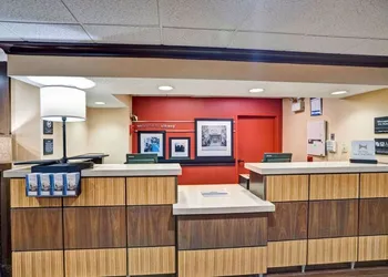 Hampton Inn Albany-Wolf Road (Airport) hotel thumbnail 3