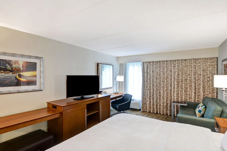 Hampton Inn Albany-Wolf Road (Airport) hotel detail image 6