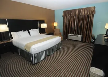 Holiday Inn Express Somerset by IHG hotel thumbnail 3